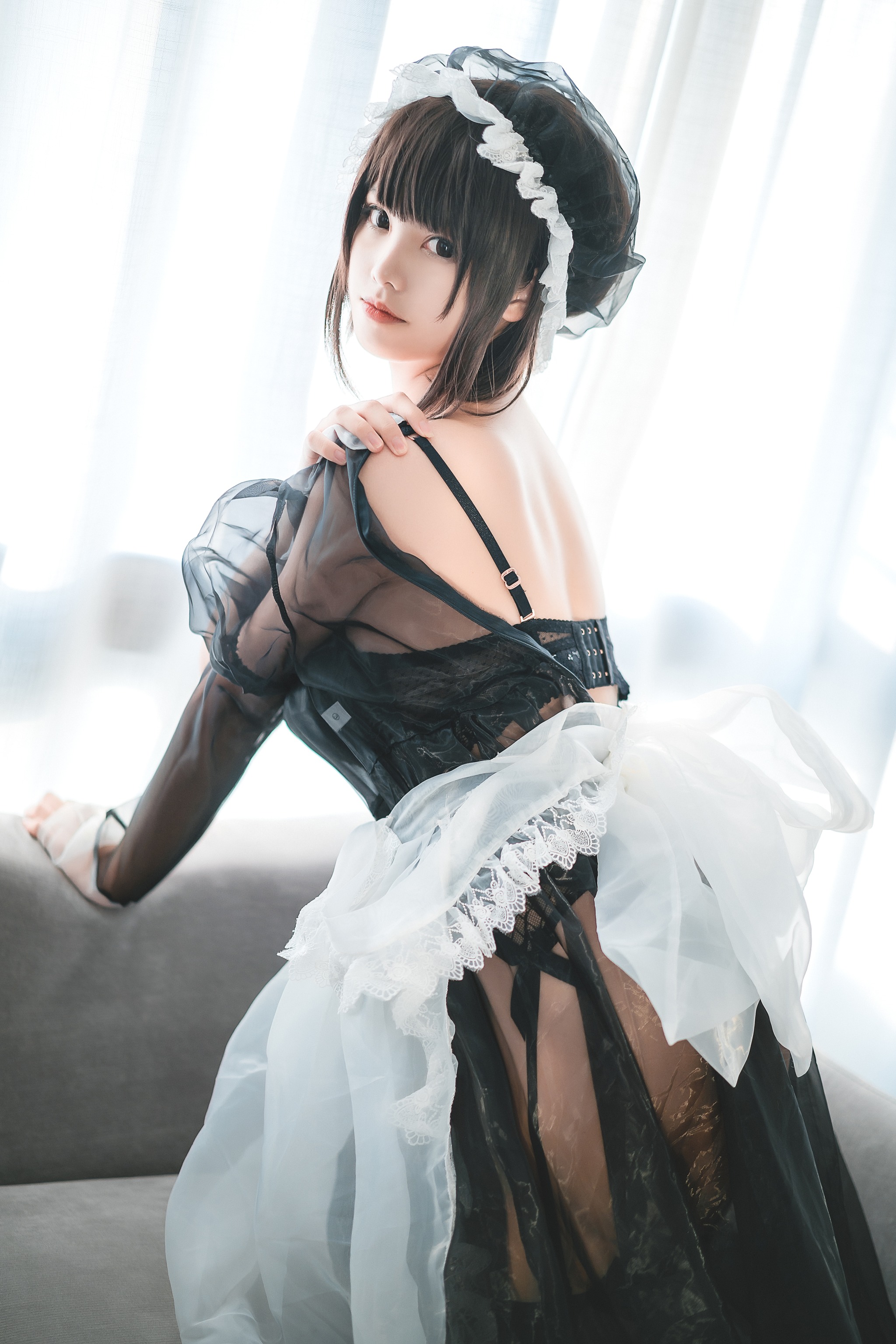 图片[1]-蜜汁猫裘 – NO.021 透明女仆 [30P]-XikXak
